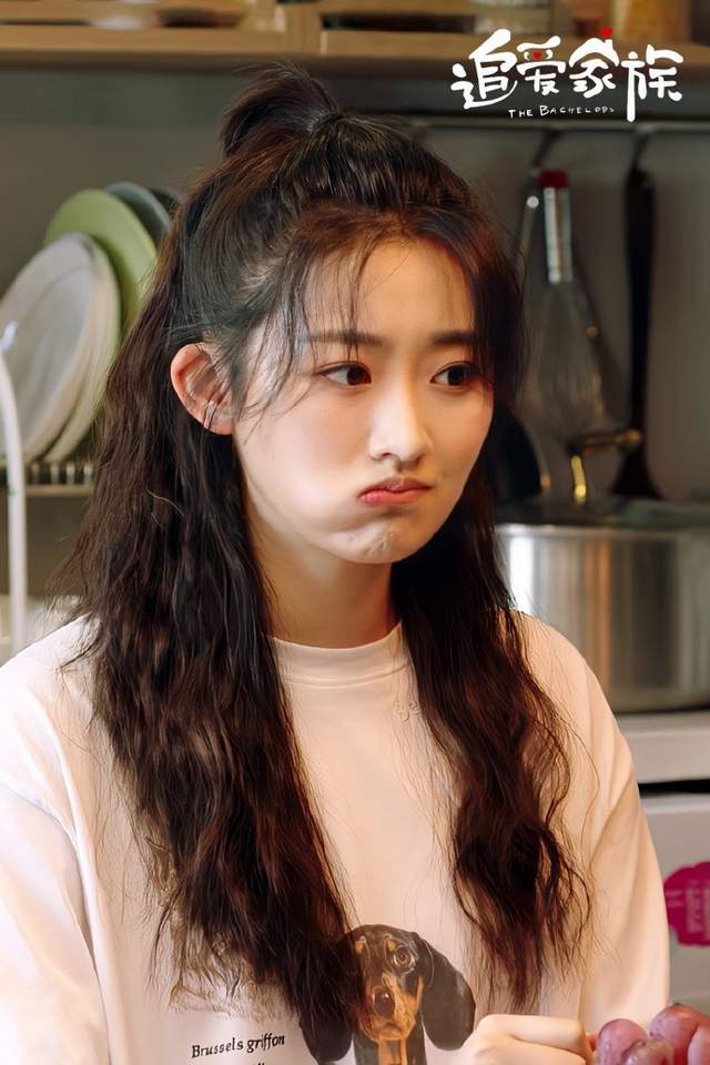 追爱家族杨雨潼简直是颜粉的春天 随便定格都超美